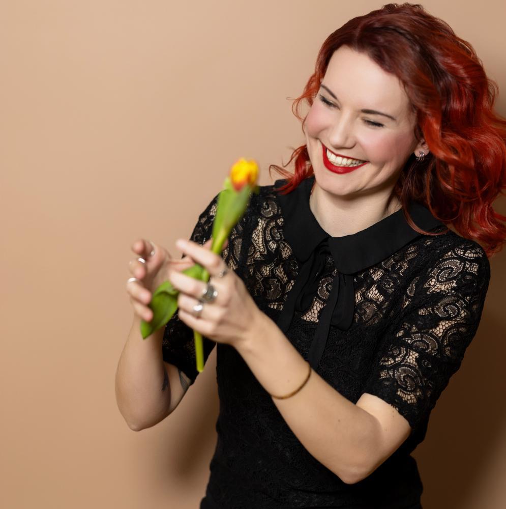 Sarah Straub mmit Tulpe Sarah Straub mmit Tulpe