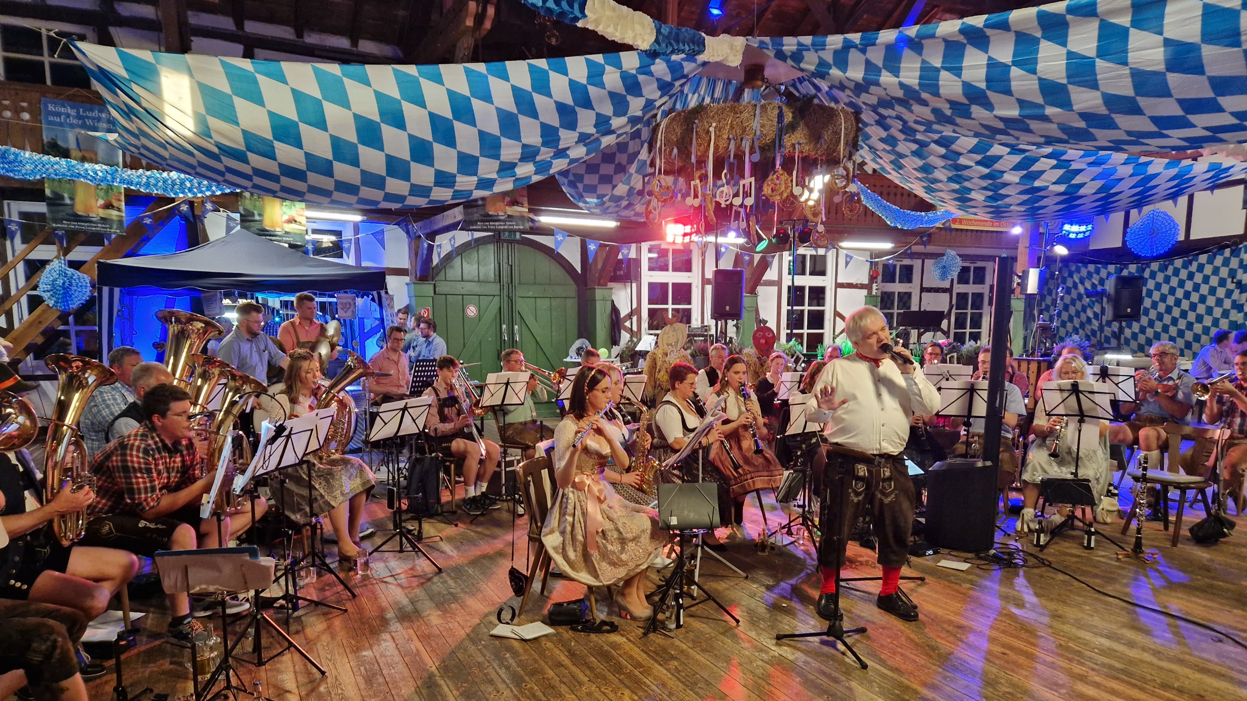 Oktoberfest 1.jpg Oktoberfest 1.jpg