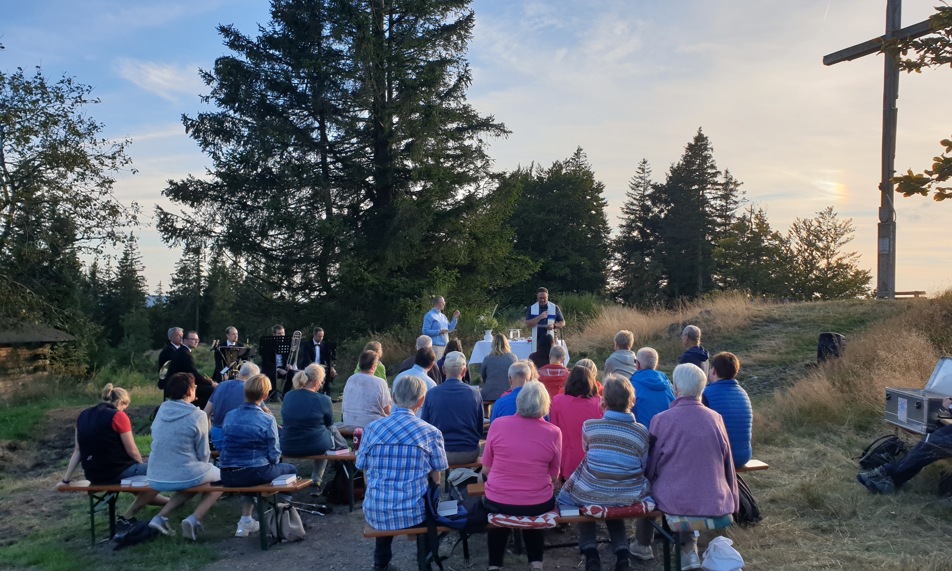 Gottesdienst in der Natur.jpg