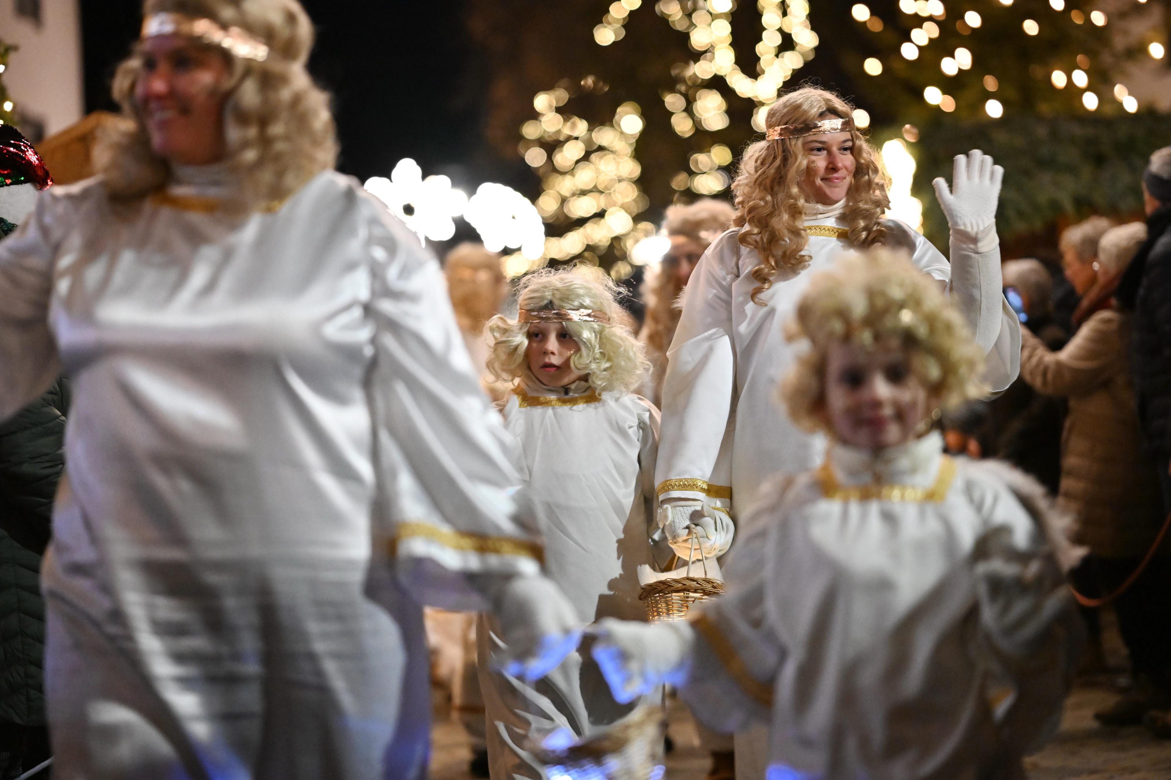 Umzug Weihnachtsmarkt Umzug Weihnachtsmarkt