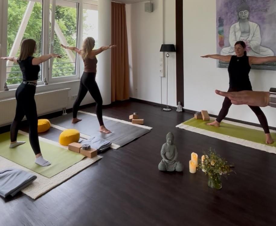Achtsames Yoga für den ganzen Körper und dein Wohlbefinden