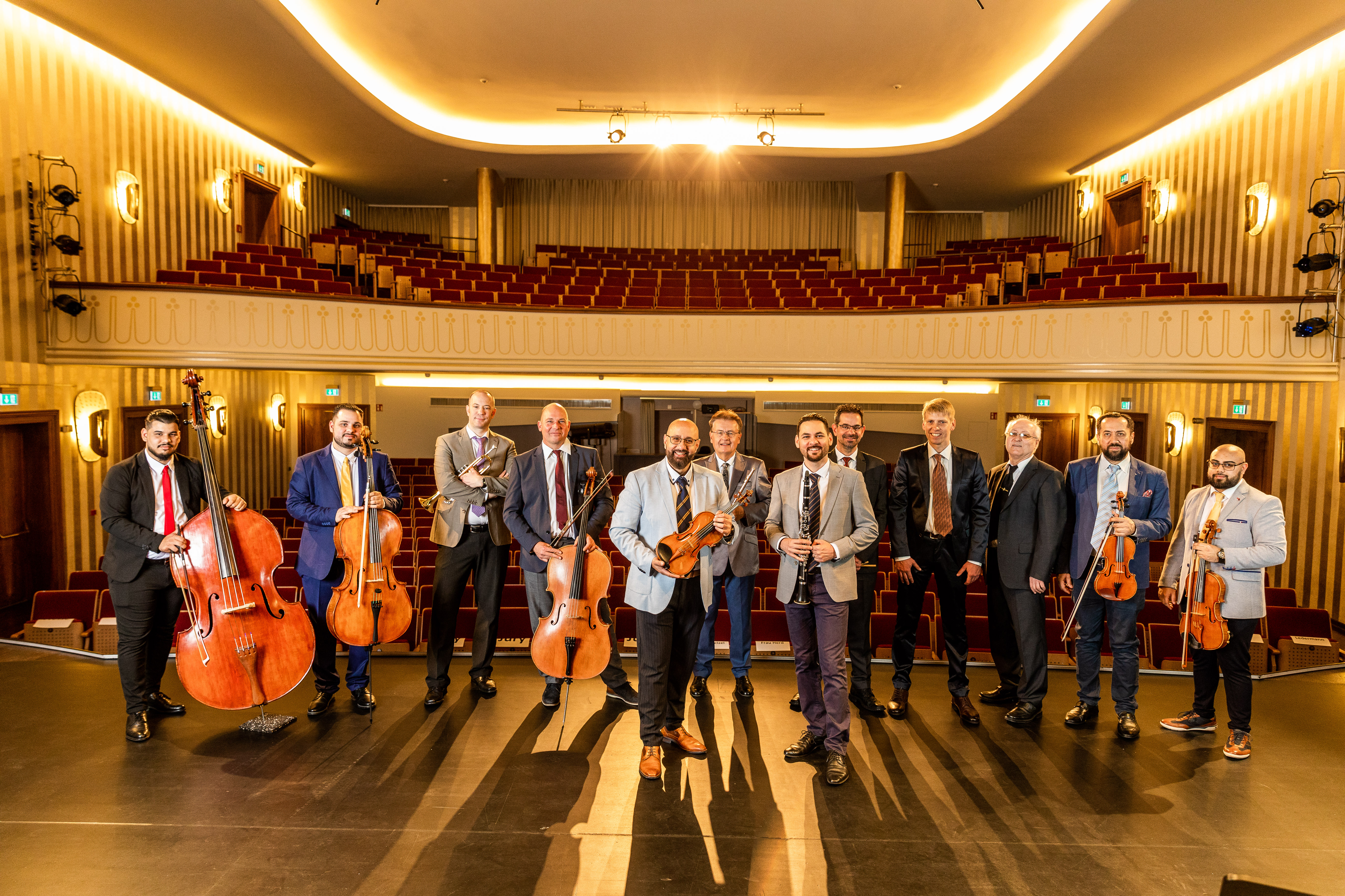 Gruppenbild Kurtheater Gentle Moods.jpg