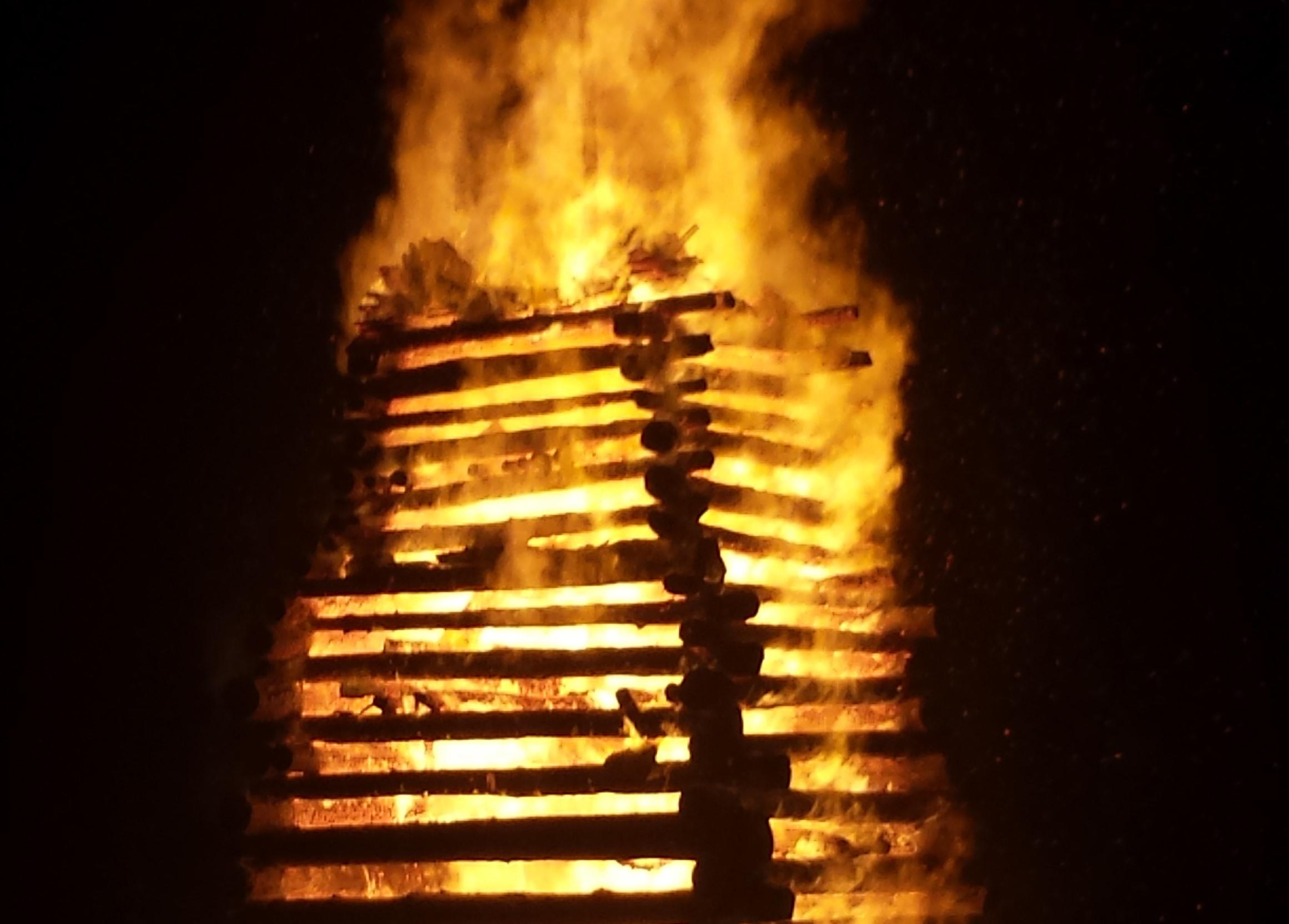 Funkenfeuer in Bolsterlang Funkenfeuer in Bolsterlang