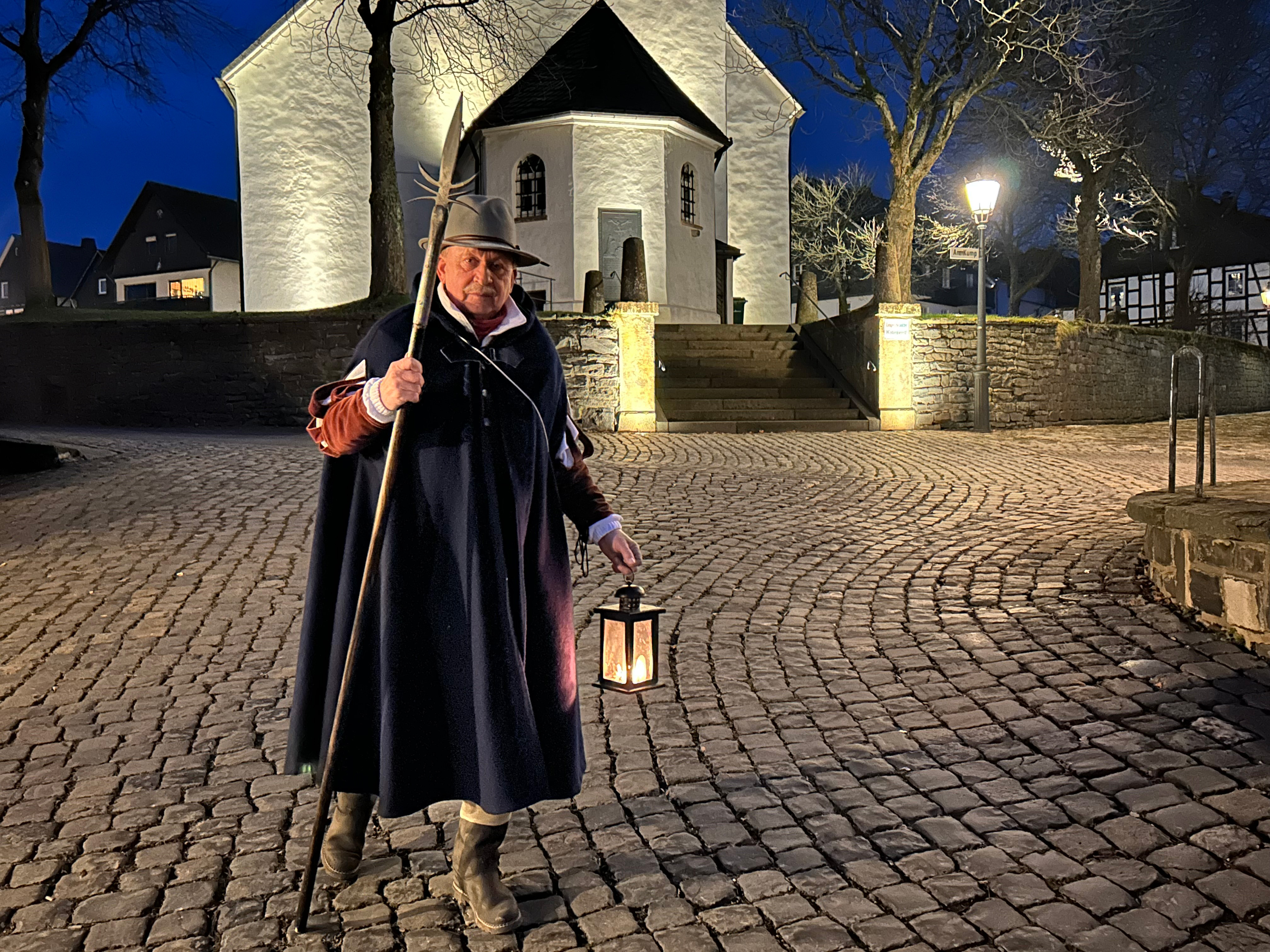 Nachtwächter-Führung durch das historische Städtchen Hallenberg Nachtwächter-Führung durch das historische Städtchen Hallenberg