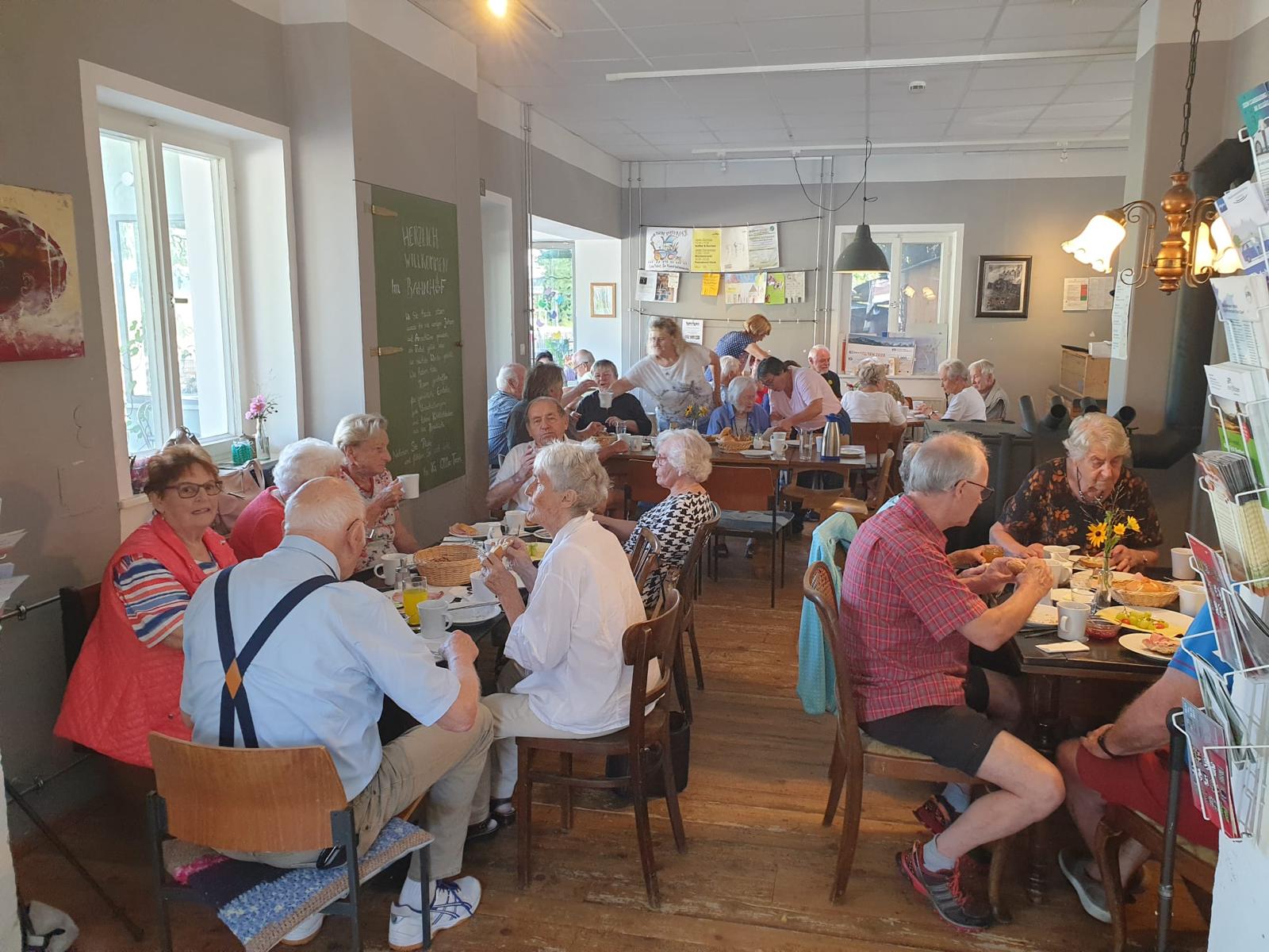 Seniorenfruehstueck.jpg