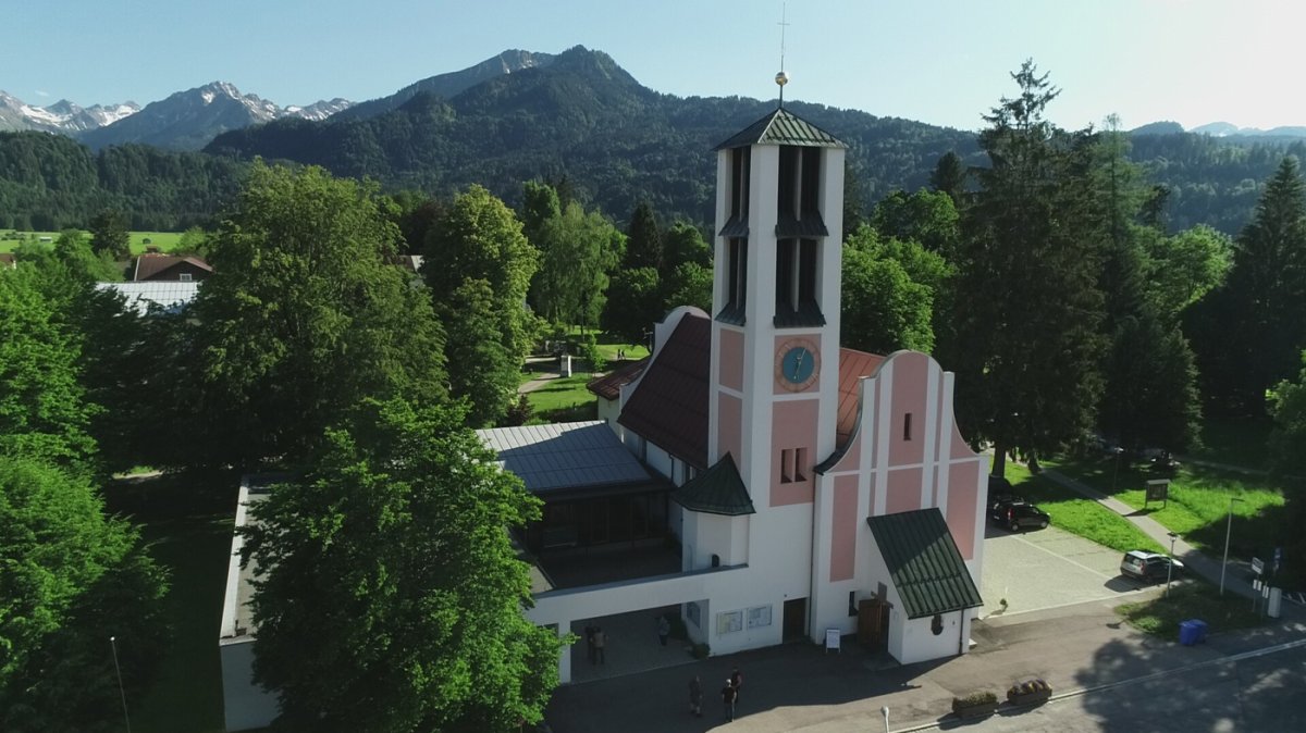 Evang.-Luth. Christuskirche Oberstdorf ©csf-Medien