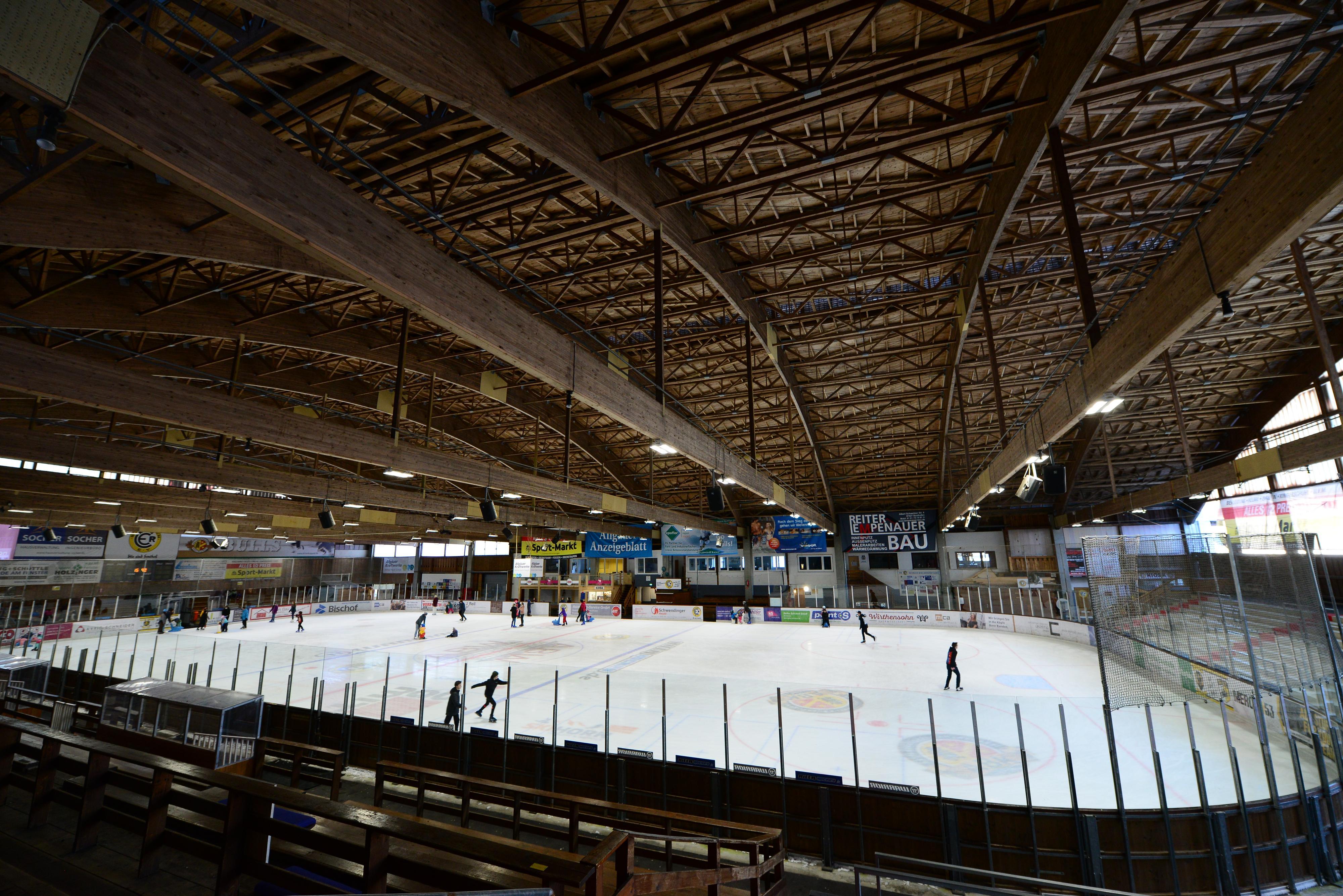 Eissporthalle