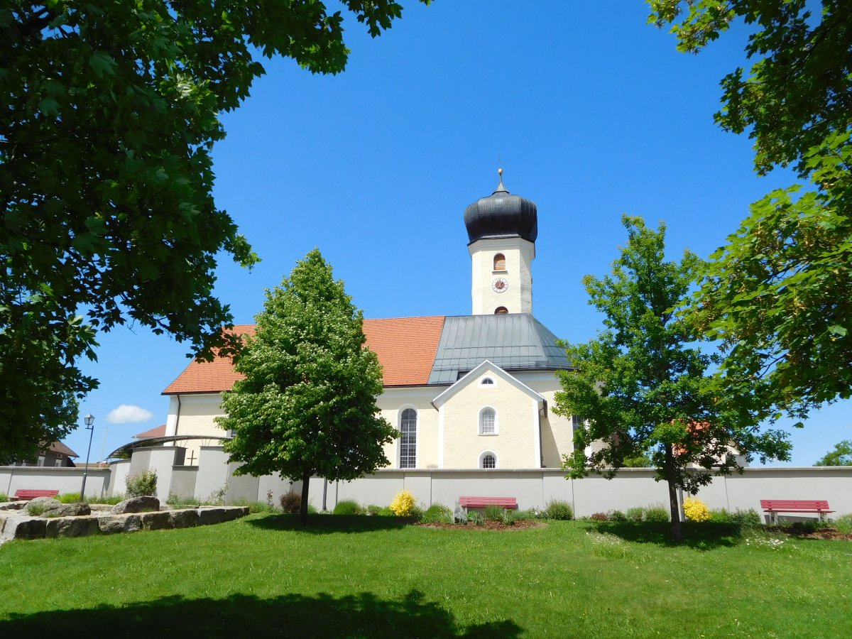 Kirche Ansicht vom Kurpark