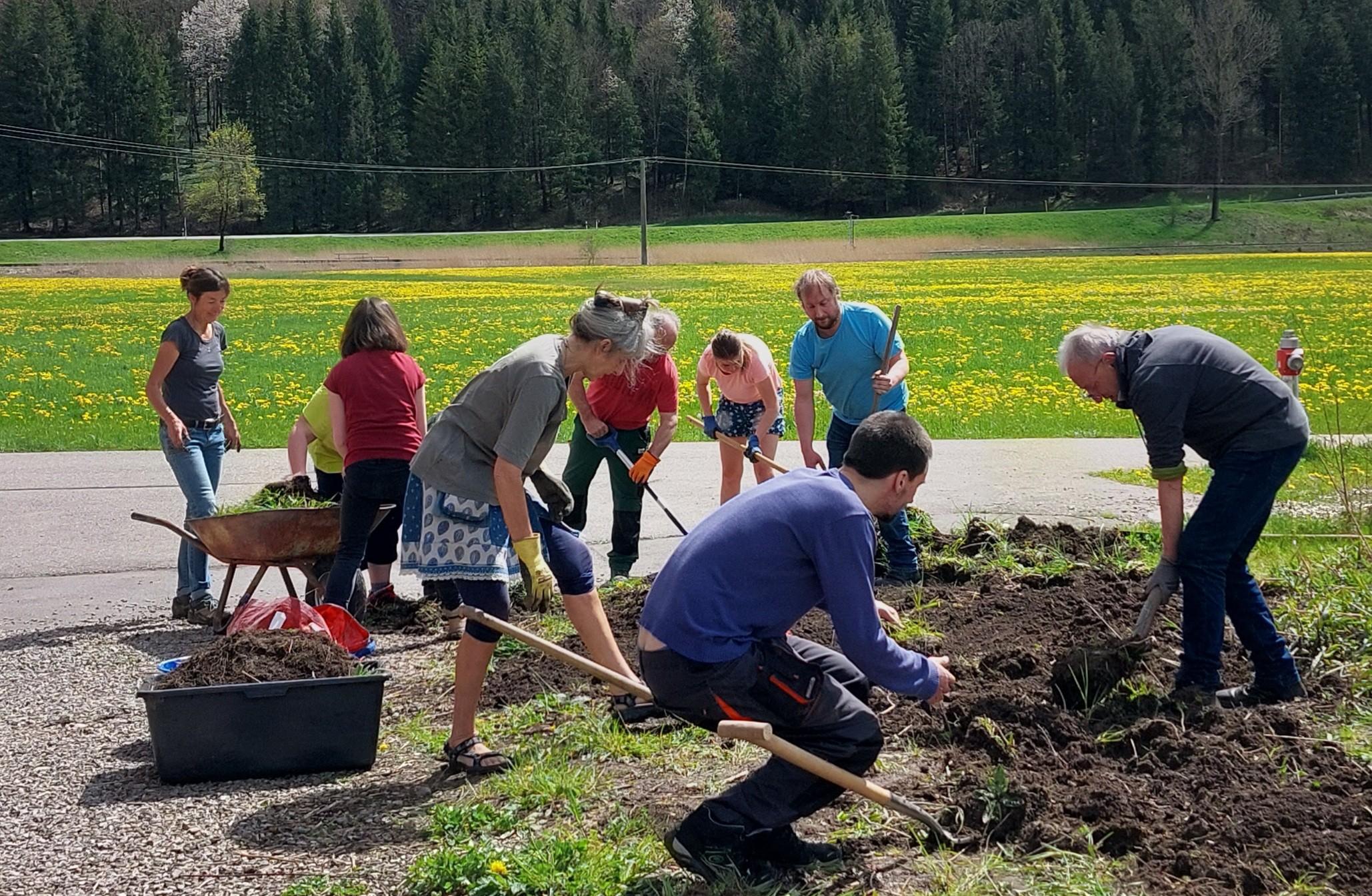 Gemeinsame Aktion am Biberhof mit dem NEZ