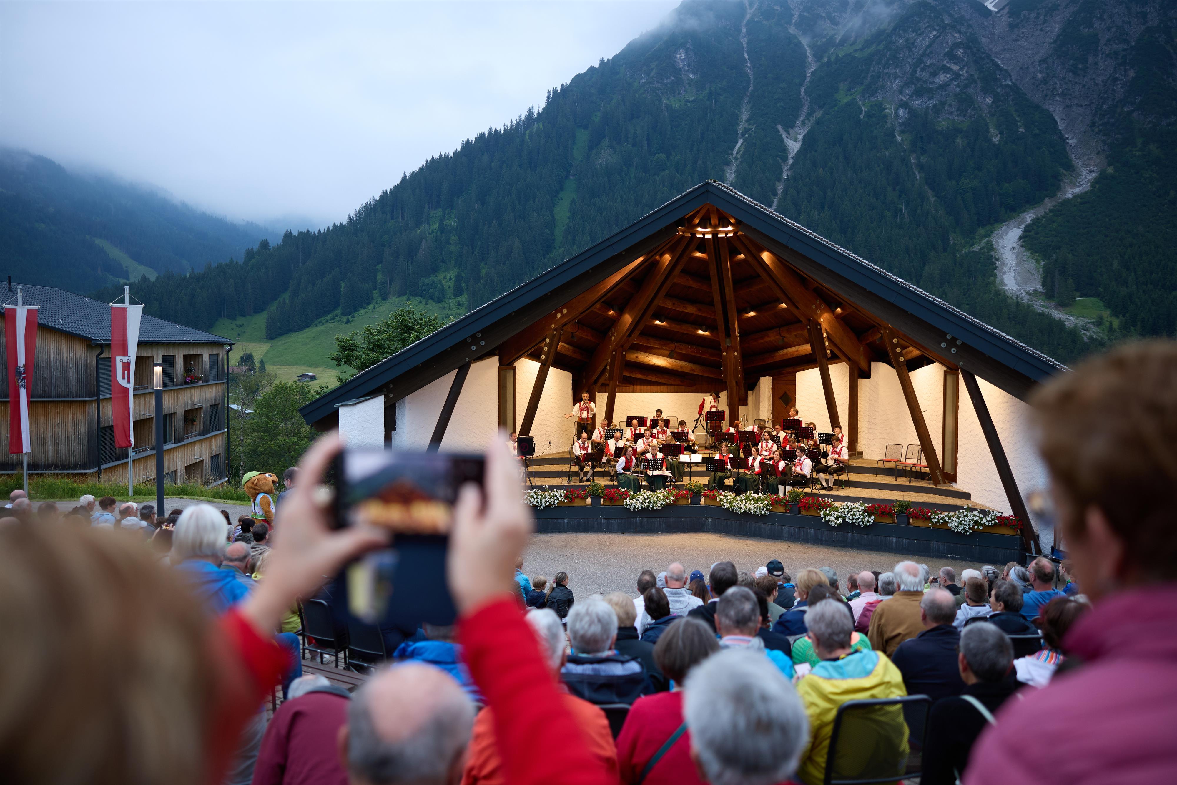 Trachtenkapelle Harmonie Mittelberg Sommerkonzert