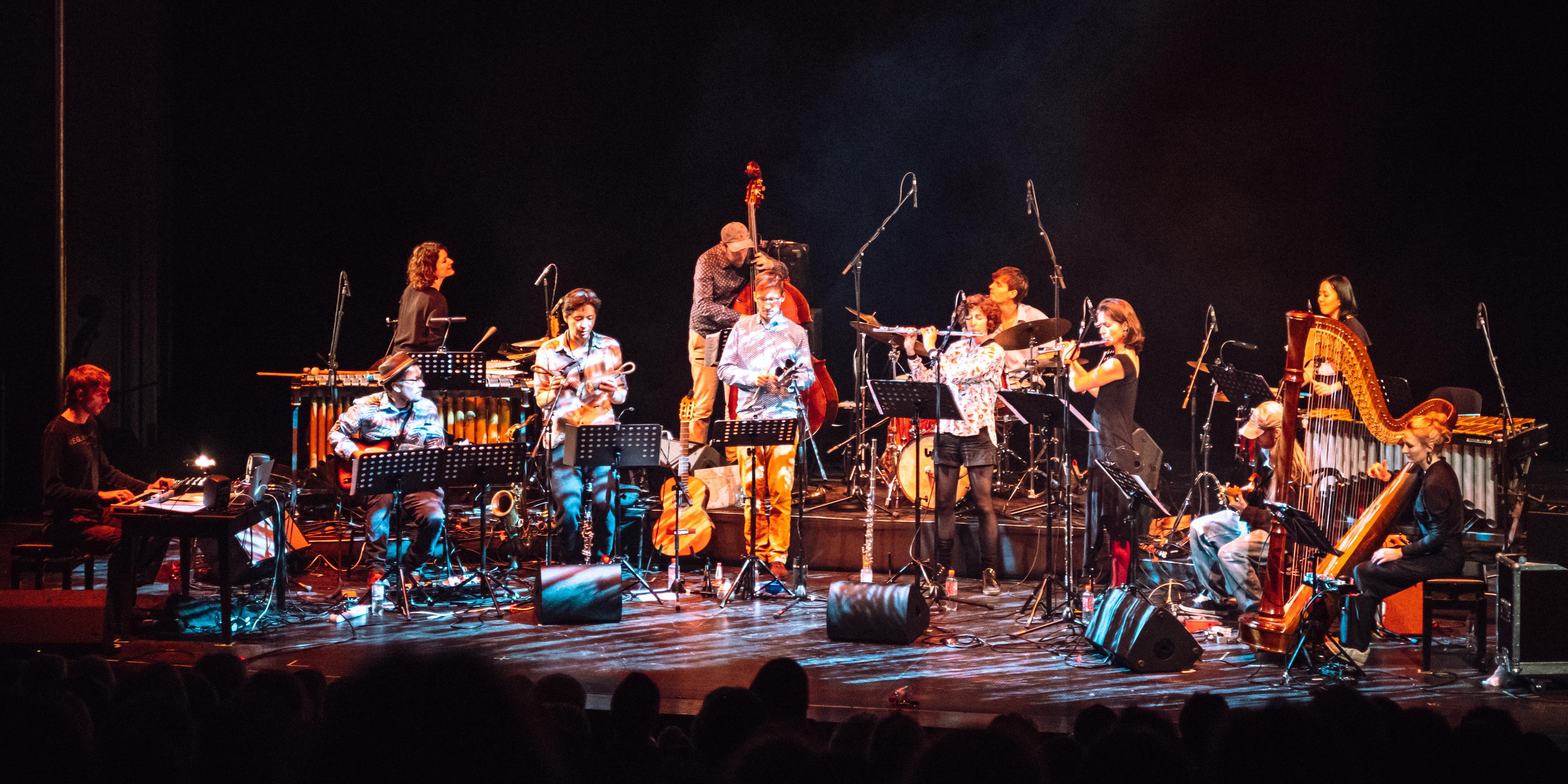Andromeda Mega Express Orchestra 06 live - (photo