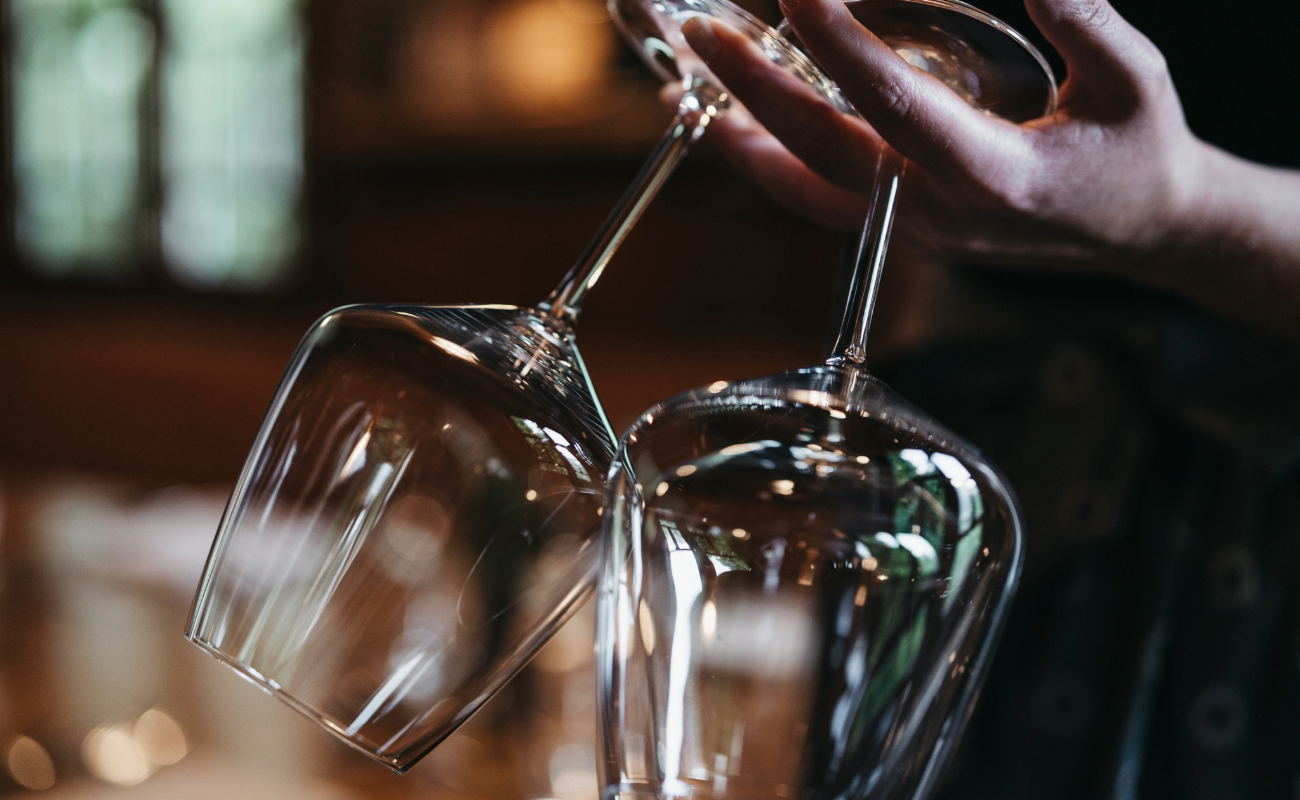 Winzer zu Tisch | Naturhotel Chesa Valisa Winzer zu Tisch | Naturhotel Chesa Valisa