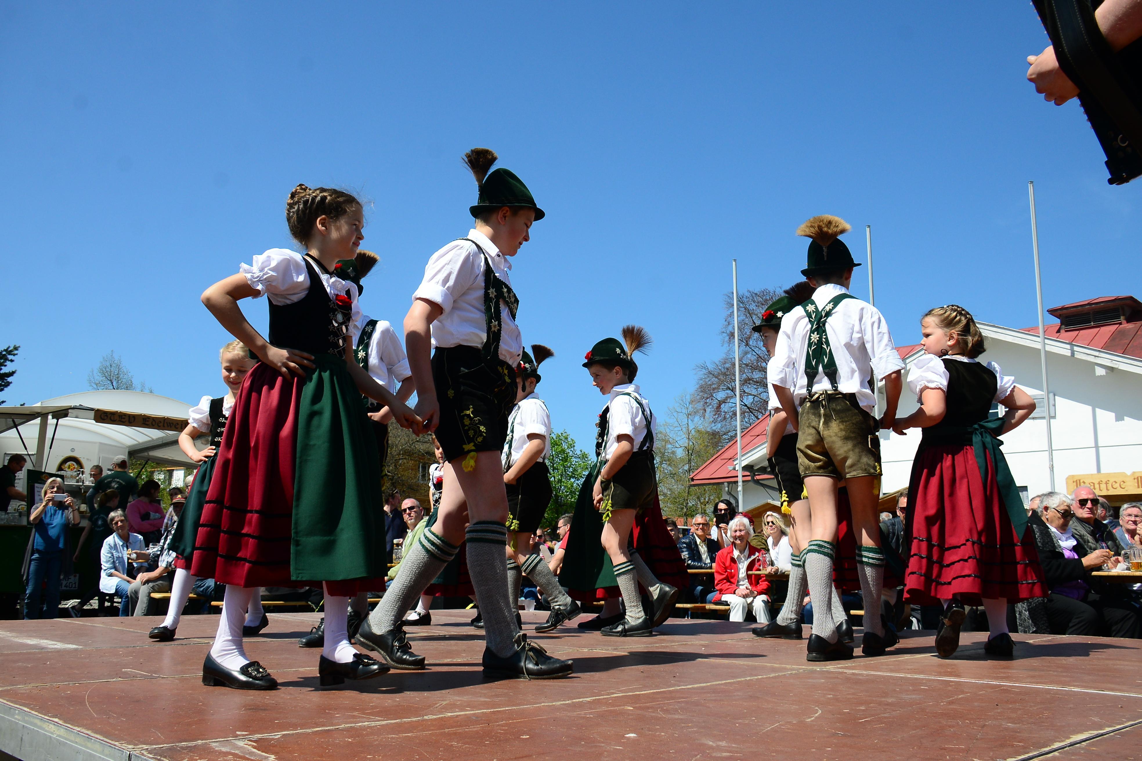 Trachtenjugend des GTEV Edelweiß Trachtenjugend des GTEV Edelweiß
