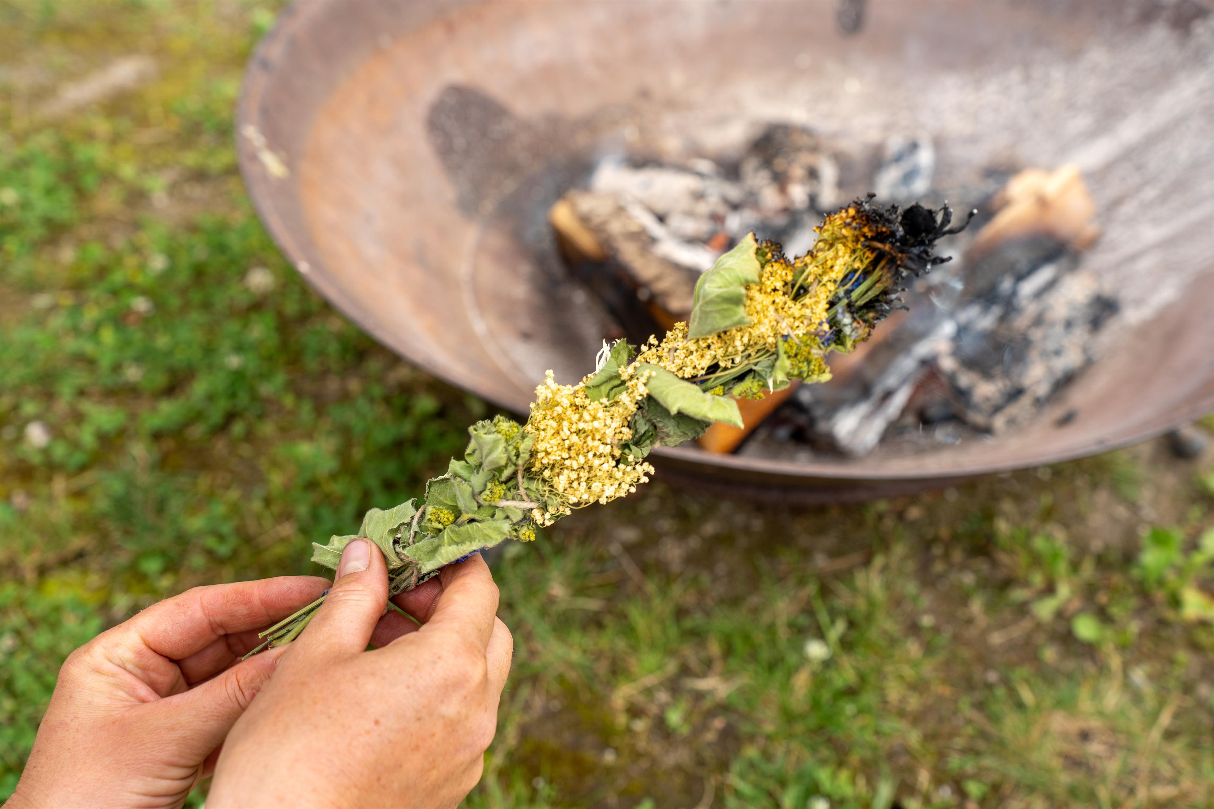 Johannisfeuer bei BEWUSST SEIN