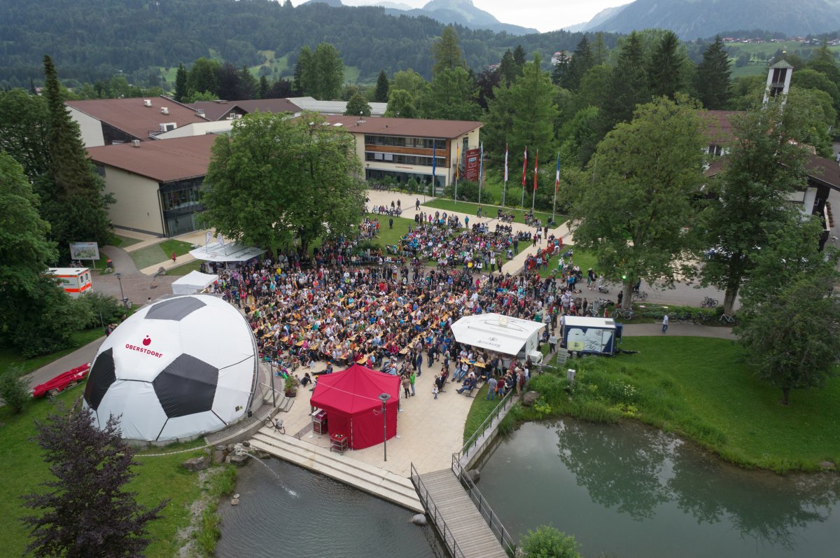 Public Viewing