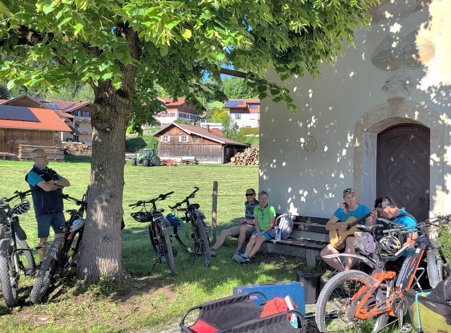 Kapellen-Rad-Runde mit musikalischer Begleitung