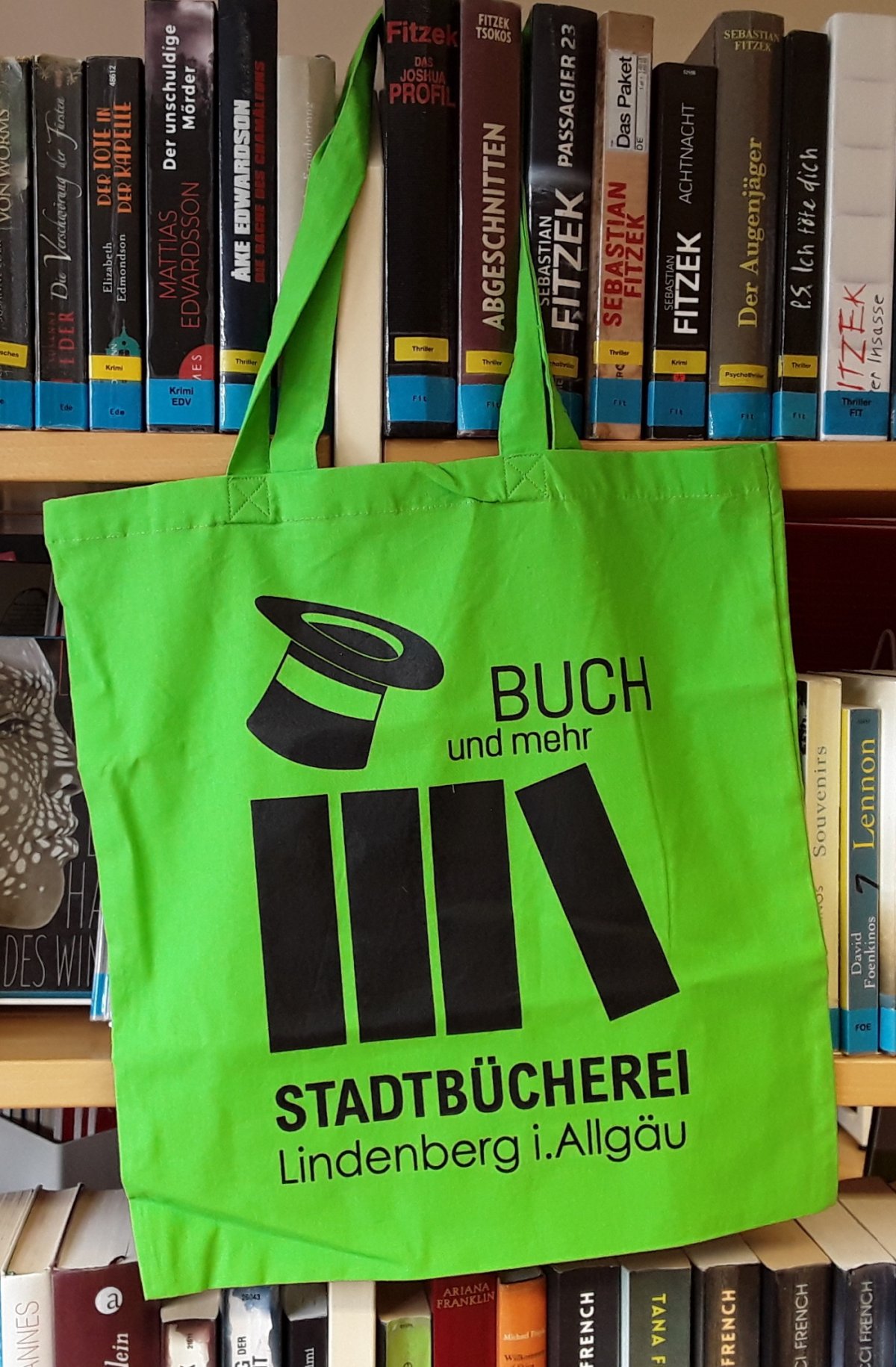 Buecherflohmarkt@Stadtbücherei