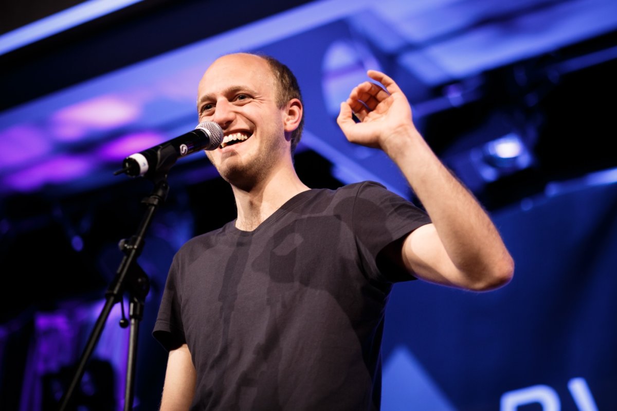 160414 Eröffnungsshow Alex Burkhard