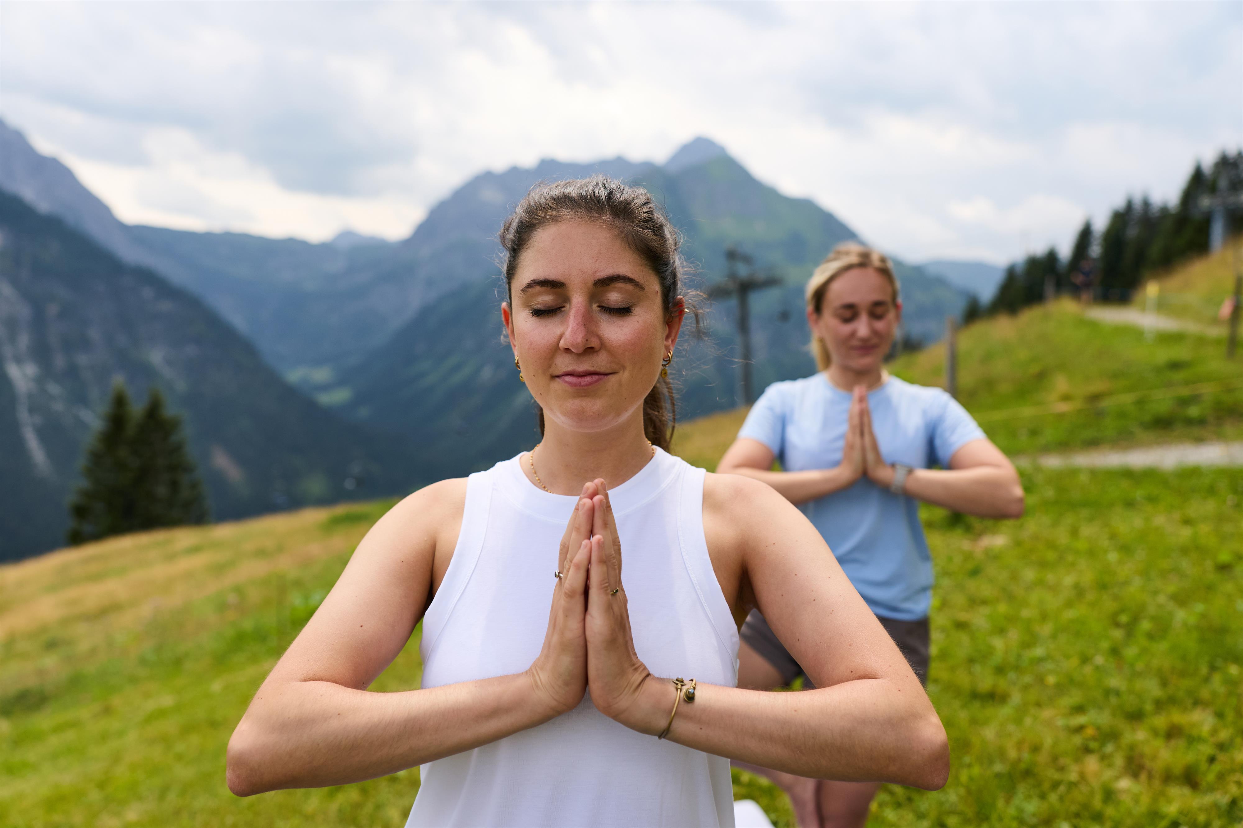 Wandern und Yoga im Kleinwalsertal Wandern und Yoga im Kleinwalsertal