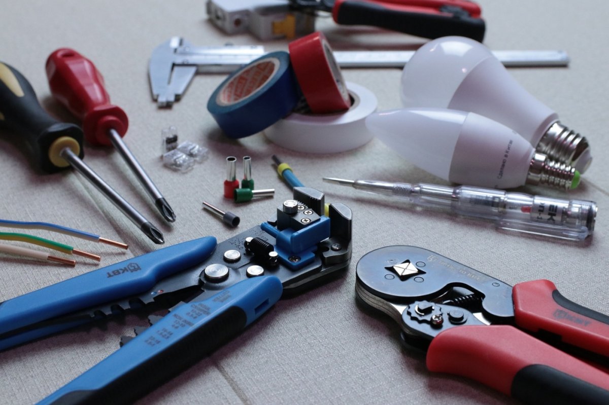 RepairCafé Lindenberg pixabay electrician-3087536 1920
