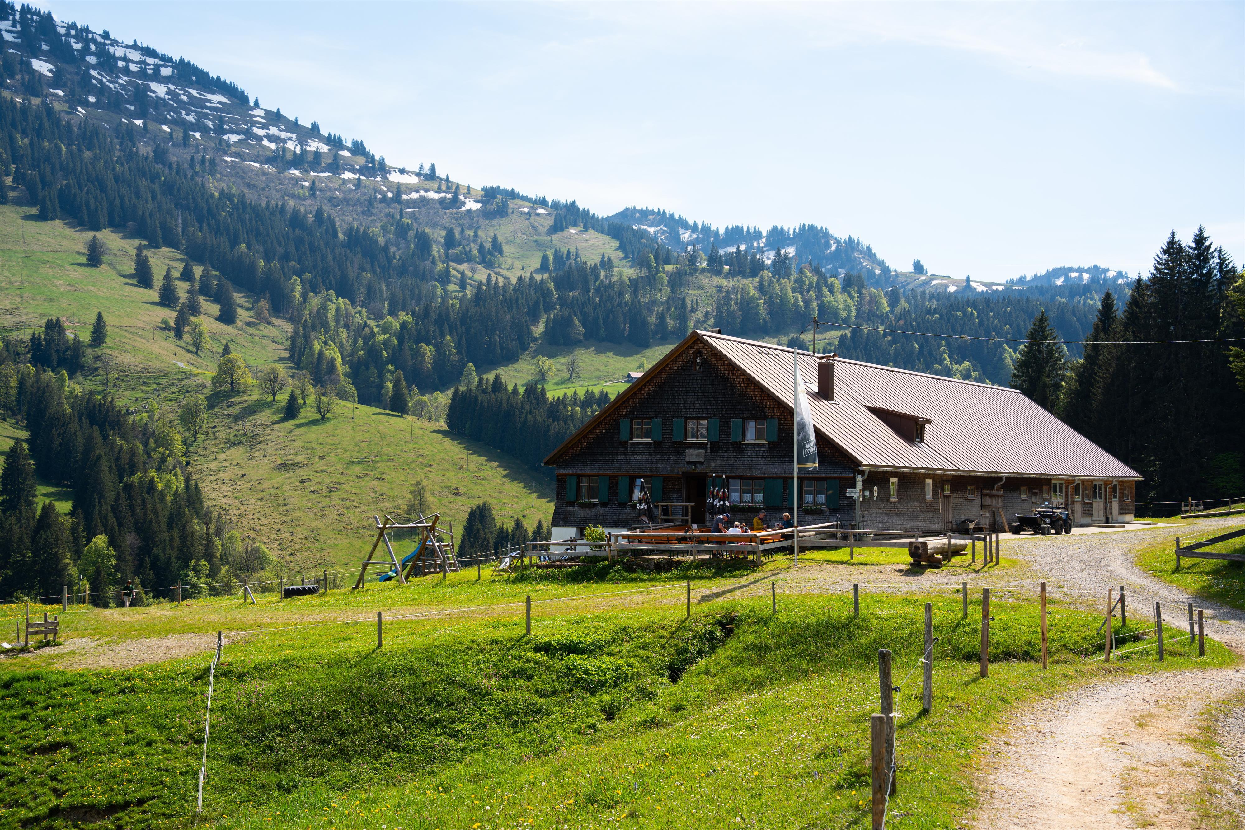 Wanderung auf den Spuren der Alpwirtschaft Wanderung auf den Spuren der Alpwirtschaft