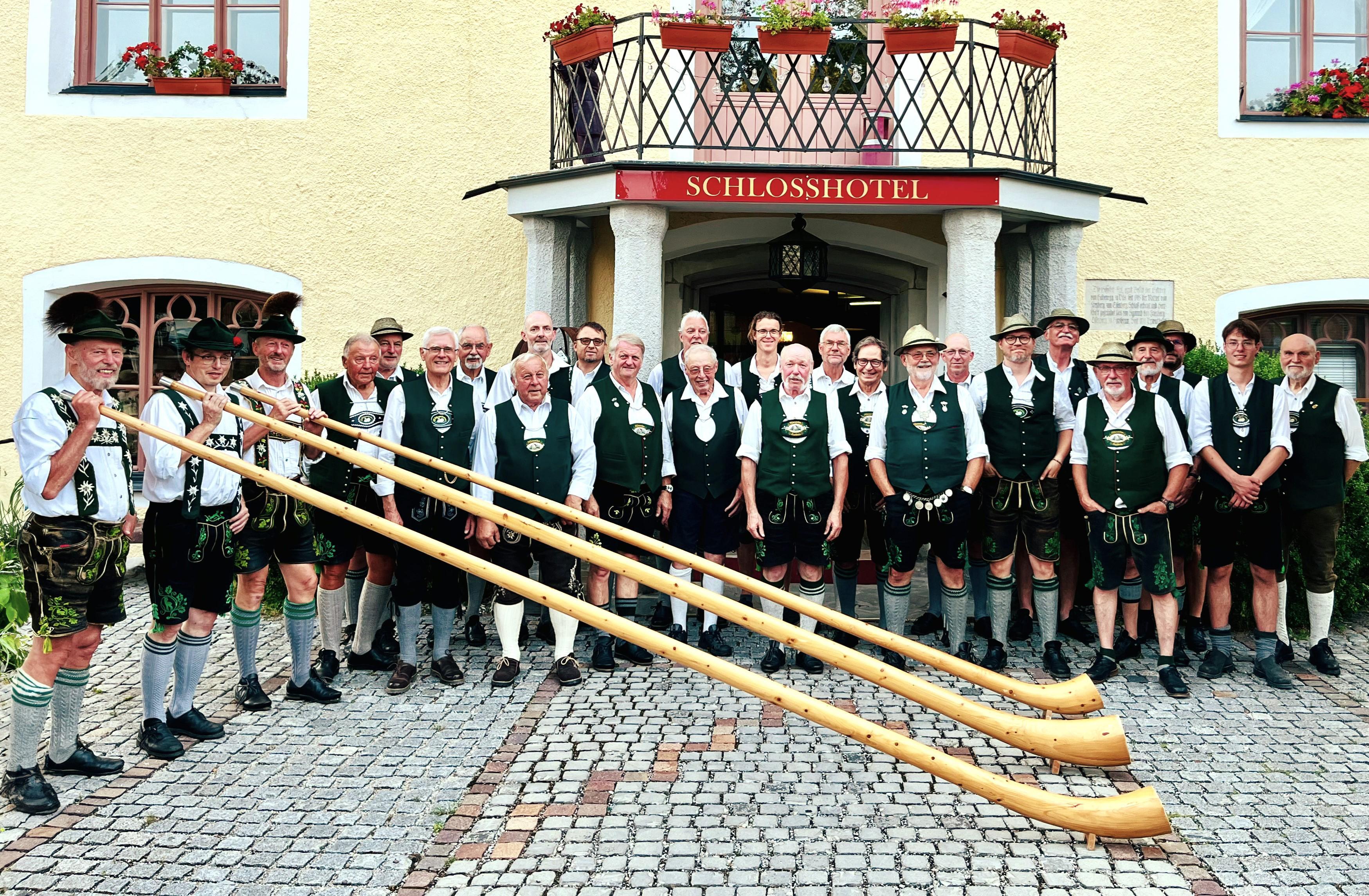 Männerchor und Alphornbläser Männerchor und Alphornbläser