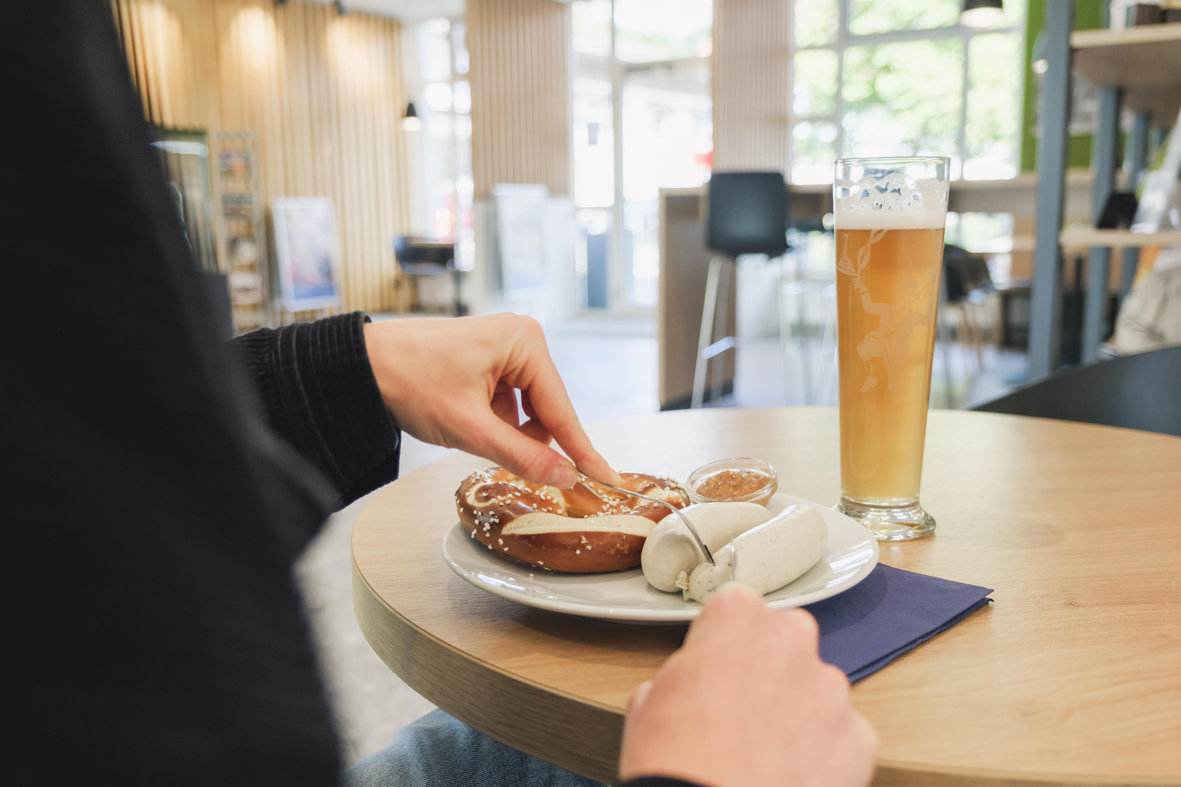 Weißwurstfrühstück in der Tourist Information