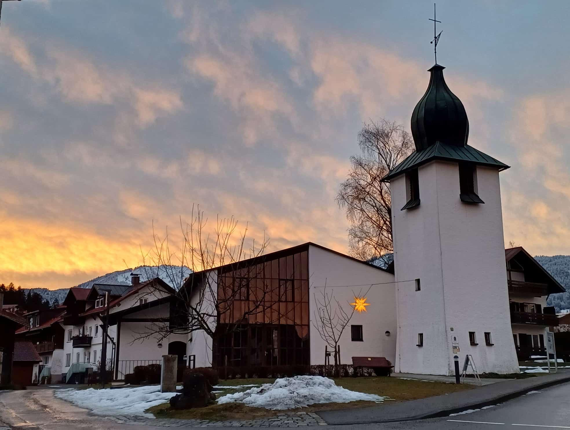 Kirche "Zum Guten Hirten" Fischen Kirche "Zum Guten Hirten" Fischen