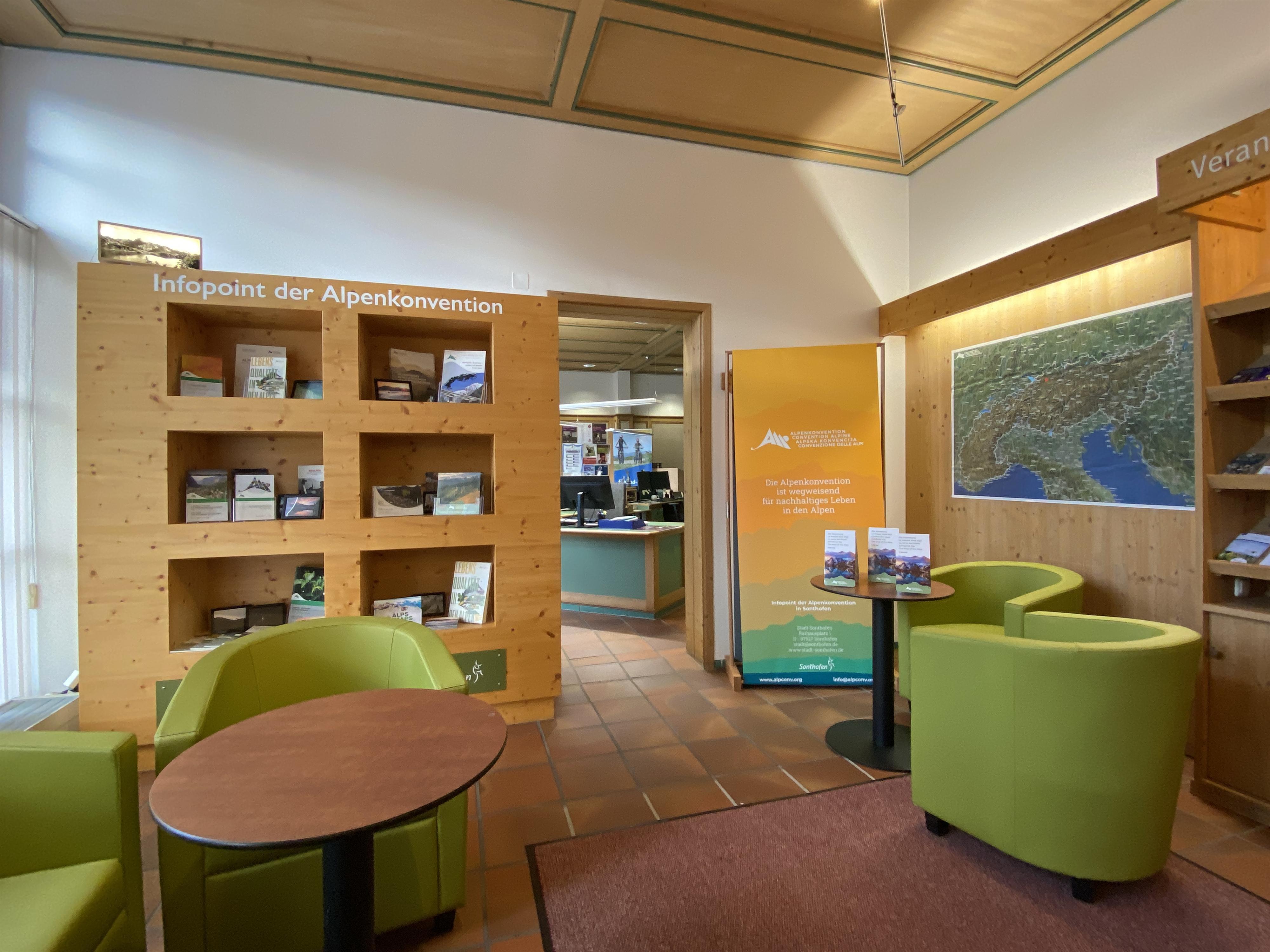 Infopoint der Alpenkonvention