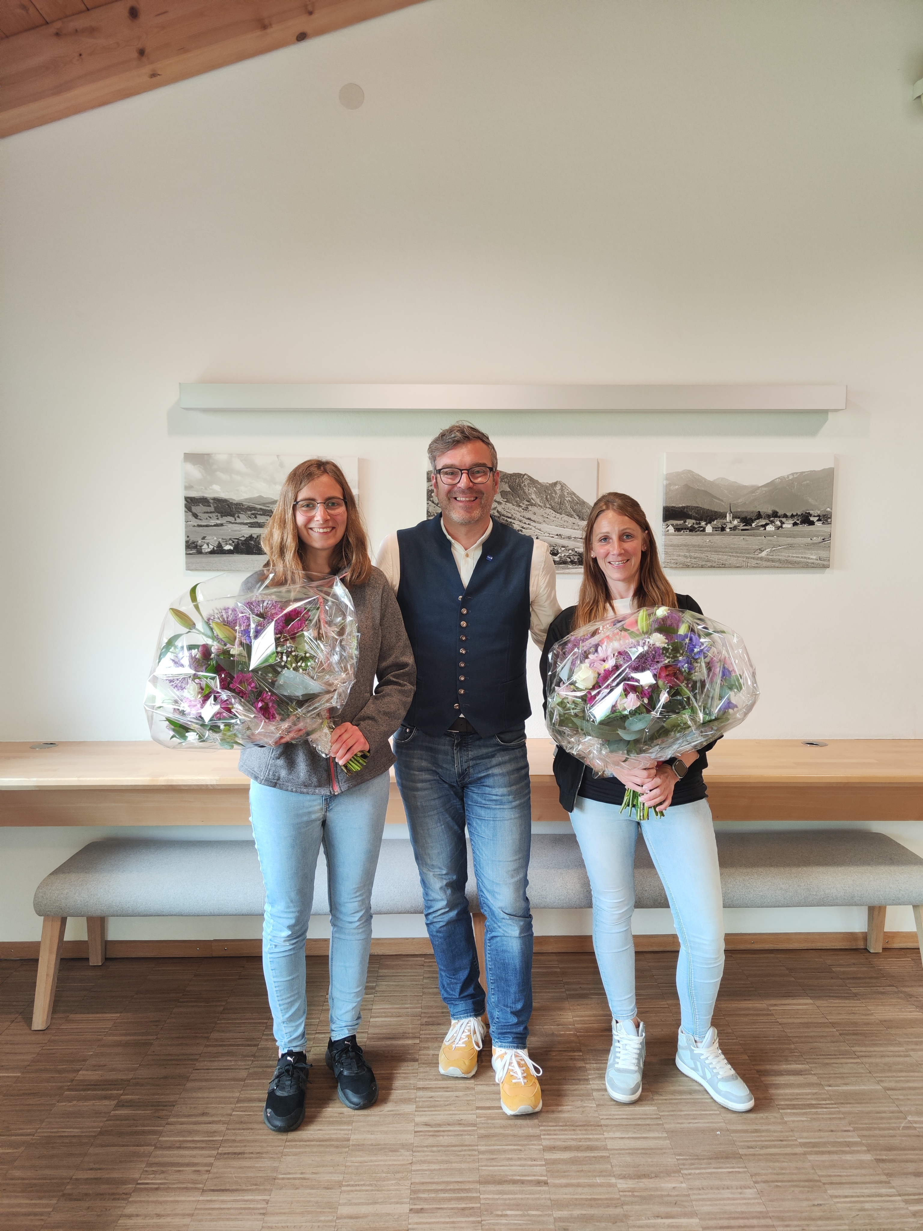links Celina Fackler, Mitte Nikolaus Weißinger, rechts Nadine Manz links Celina Fackler, Mitte Nikolaus Weißinger, rechts Nadine Manz