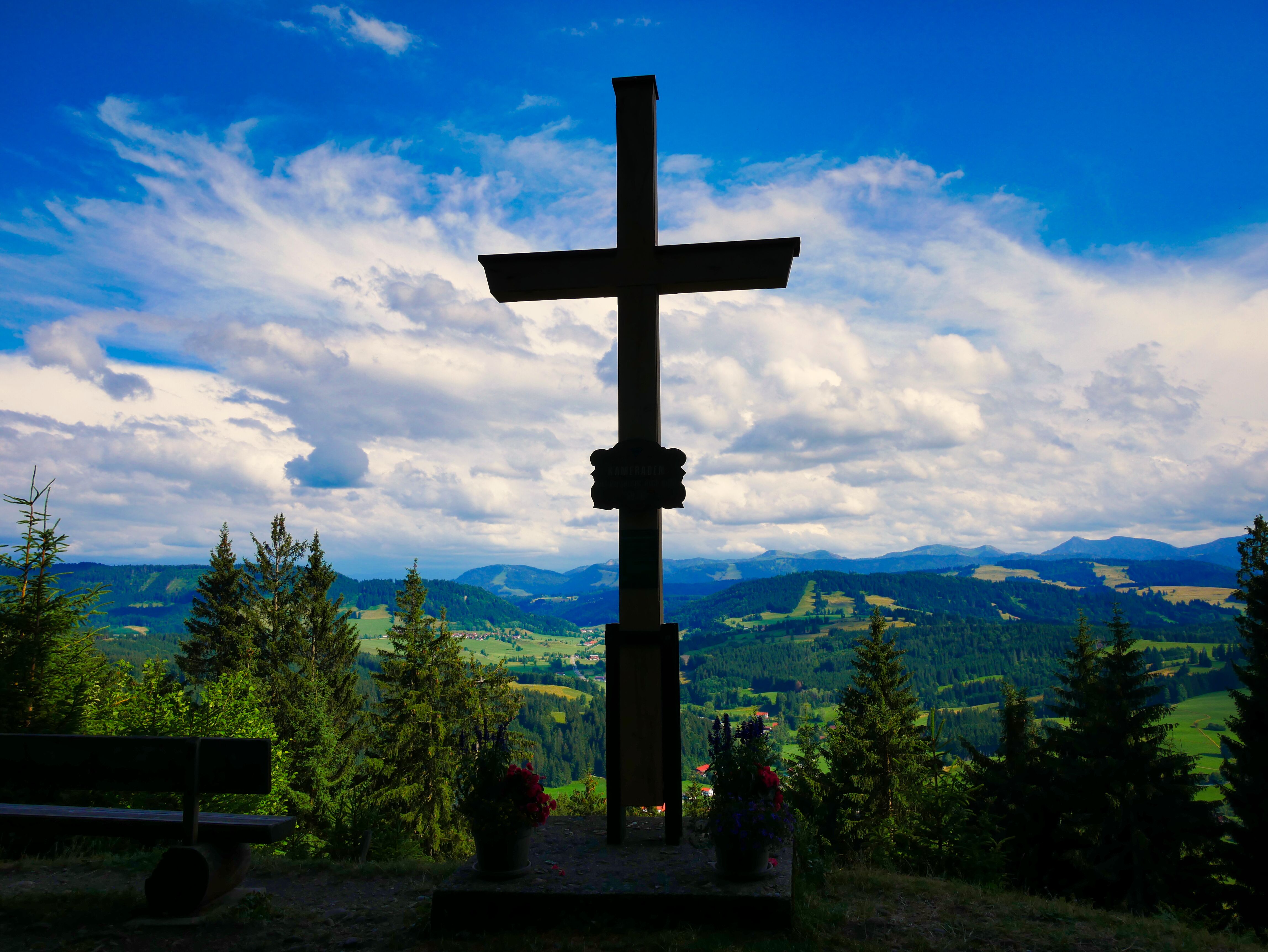 Kreuz auf der Kugel bei Weitnau Kreuz auf der Kugel bei Weitnau