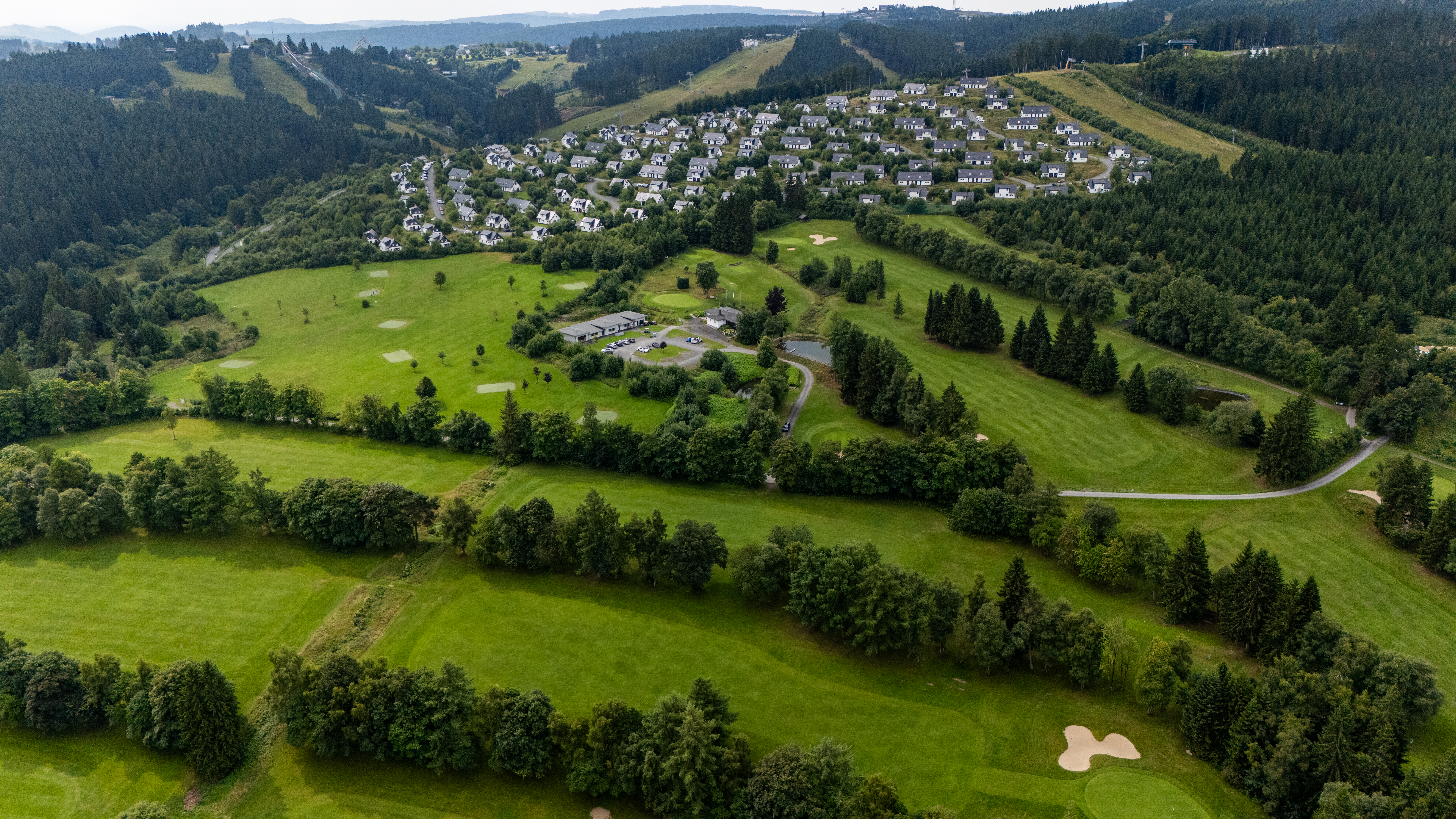Winterberg_Golfplatz_2025_stephanpetersdesign.de-12.jpg Winterberg_Golfplatz_2025_stephanpetersdesign.de-12.jpg