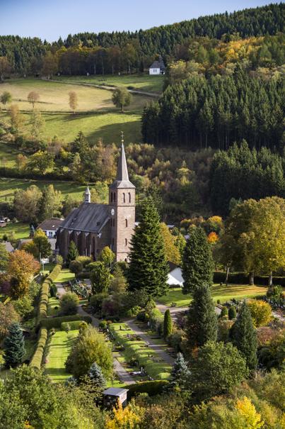 Kirche St. Johannes Baptist Züschen.jpg